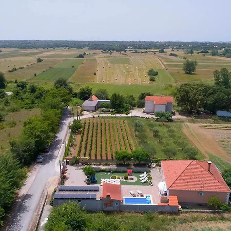 Stunning In * Benkovac